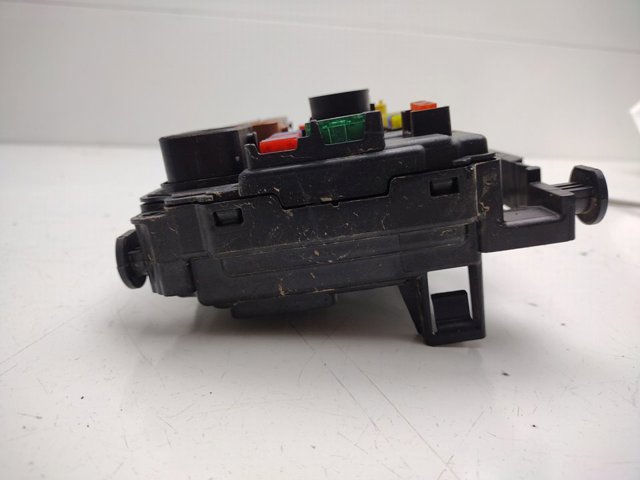 PEUGEOT 9667199680 Caja de fusibles  disponible Lugo