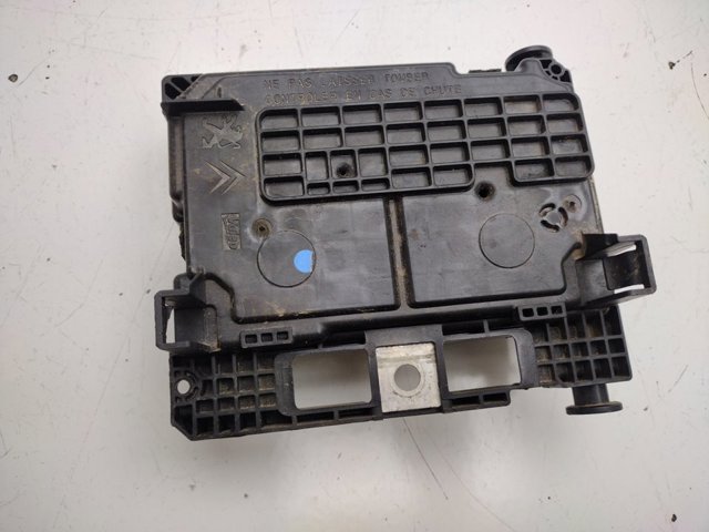 9667199680 Caja de fusibles  en stock Granada