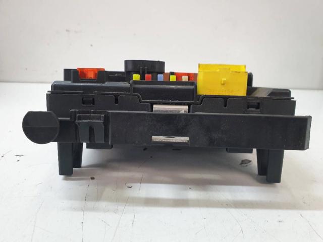 9667199680 PEUGEOT Caja de fusibles  disponible Ourense