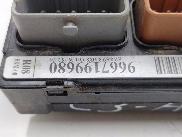 PEUGEOT 9667199680 Caja de fusibles comprar Tarragona