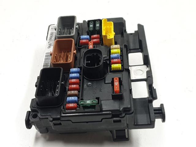 Comprar Caja de fusibles Peugeot 207  WA, WC a bajo precio