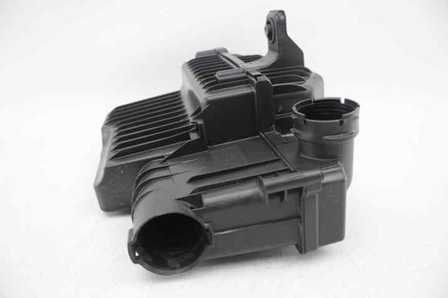 PEUGEOT 9670851880 Caja del filtro de aire  disponible Valladolid