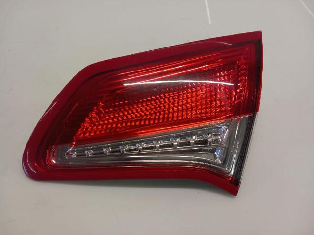 9672155480 PEUGEOT Piloto trasero interior derecho  en stock Gandía