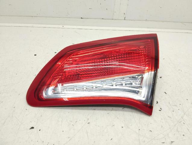 967215548001 PEUGEOT Piloto trasero interior derecho  disponible Ourense