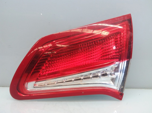 PEUGEOT 967215548001 Piloto trasero interior derecho  en stock Salamanca
