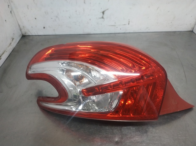 9672628280 PEUGEOT Piloto trasero izquierdo comprar Alcalá
