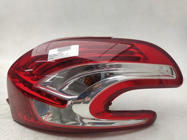 9672628380 PEUGEOT Piloto trasero derecho  disponible Vigo