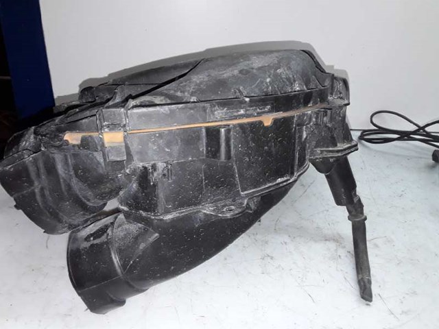 PEUGEOT 9673061080 Caja del filtro de aire  en stock Salamanca