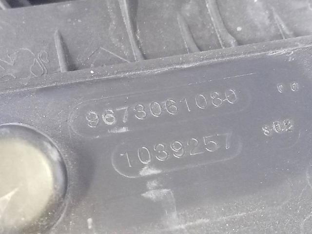 PEUGEOT 9673061080 Caja del filtro de aire comprar Tarragona