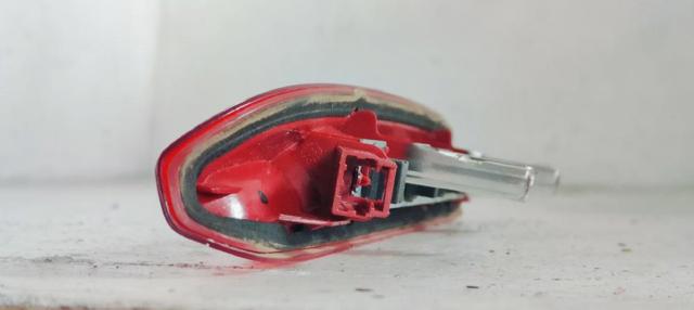 Lampara De Luz De Freno Adicional Peugeot 208 CA, CC