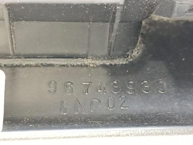 96743930ZD Tapa de la guantera  disponible Burgos