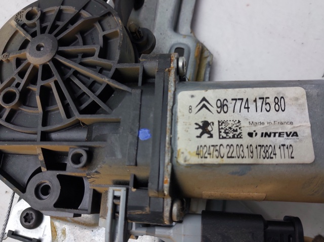 9674437380 PEUGEOT Mecanismo de elevalunas de la puerta trasera izquierda  en stock Huelva