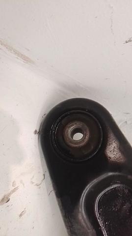 9675028880 PEUGEOT Brazo inferior derecho de la suspensión delantera  comprar en Oviedo