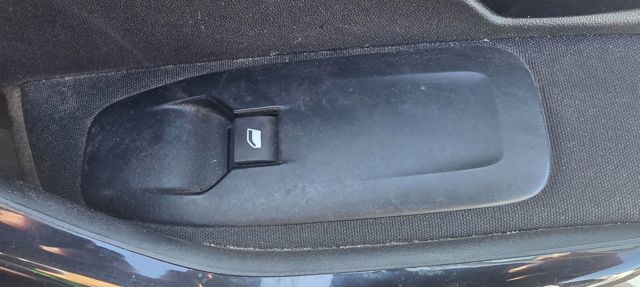 96751129ZD PEUGEOT Interruptor de elevalunas delantera izquierda  en stock Huelva