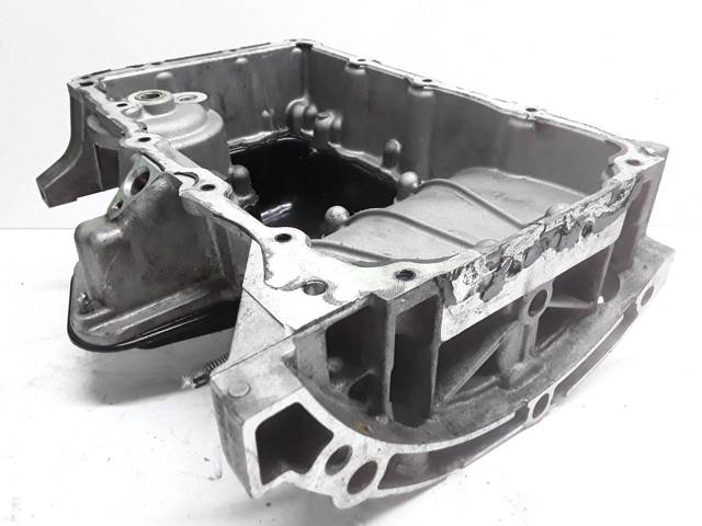 9675431880 Cárter de aceite del motor  disponible Málaga