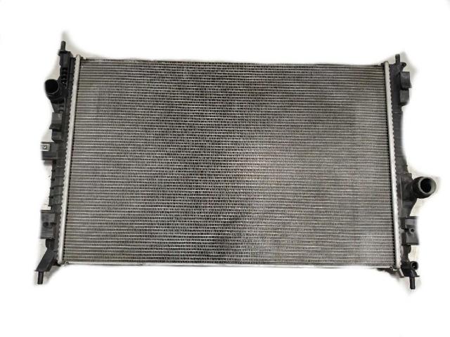 9675747980 Radiador de refrigeración del motor  disponible Burgos