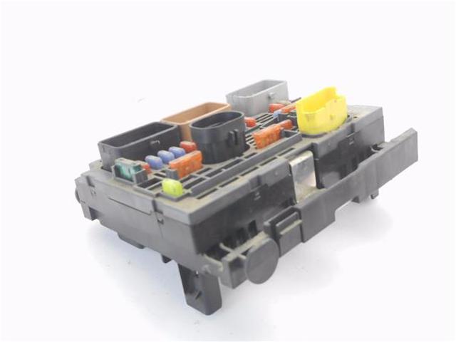 PEUGEOT 9675877980 Caja de fusibles comprar Pamplona