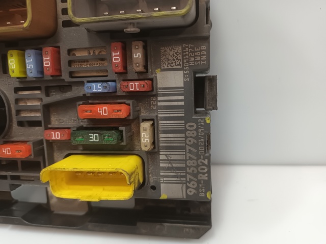 9675877980 Caja de fusibles  disponible Málaga