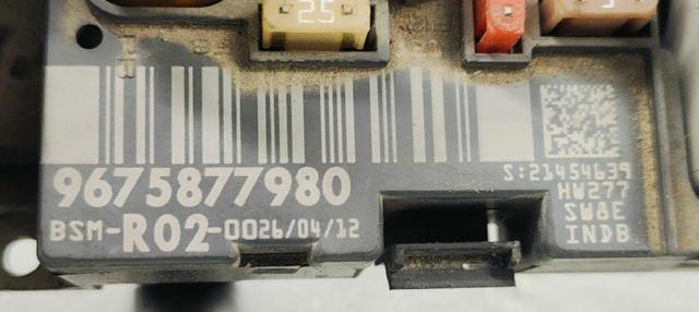 Caja de fusibles Citroen C4 UA