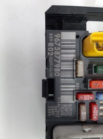PEUGEOT 9675877980 Caja de fusibles comprar Pamplona