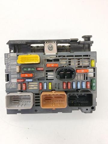 9675877980 PEUGEOT Caja de fusibles  disponible Vigo