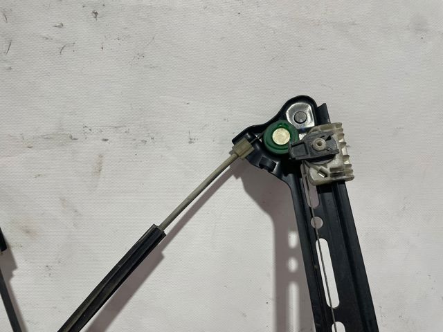 9675924780 PEUGEOT Mecanismo de elevalunas de la puerta delantera izquierda  disponible Ourense