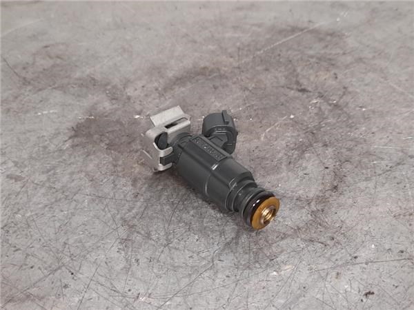 PEUGEOT 9676017480 Inyector de combustible  disponible Valladolid