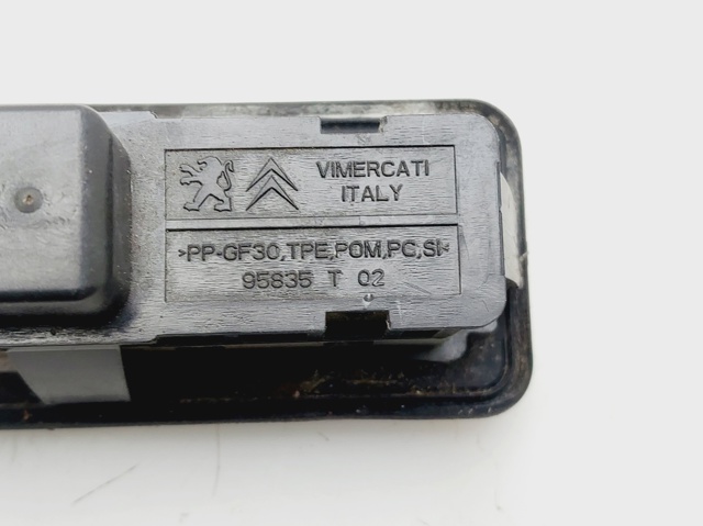 9676028380 PEUGEOT Botón de accionamiento del cierre de la tapa del maletero (puerta trasera 3/5) comprar Madrid
