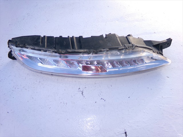 PEUGEOT 9676036480 Luz diurna derecha  en stock Salamanca