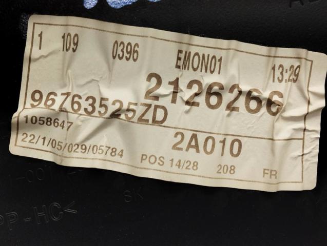 96763525ZD PEUGEOT Guarnecido interior de puerta delantera derecha  disponible Vigo