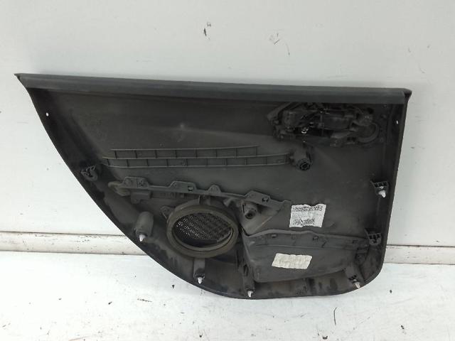 Guarnecido de puerta trasera derecha 96763547ZD Peugeot/Citroen