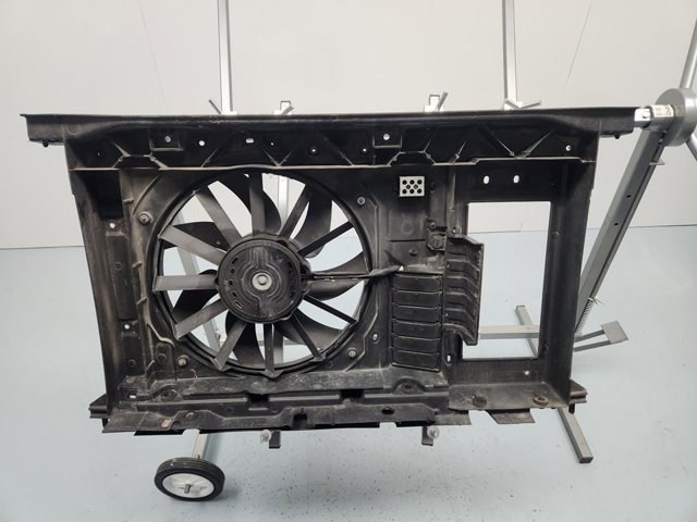 9676568780 PEUGEOT Panel de soporte del radiador y montaje de faros  disponible Vigo