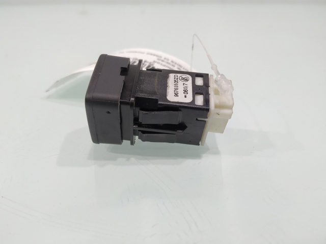 96766105ZD PEUGEOT Manija de apertura interior de la tapa del maletero  comprar en Oviedo