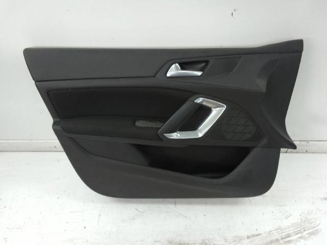 Guarnecido de puerta delantera izquierda 96776523ZD Peugeot/Citroen