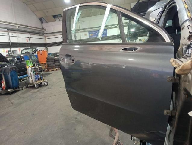 PEUGEOT 9677683980 Puerta delantera derecha  disponible Valladolid