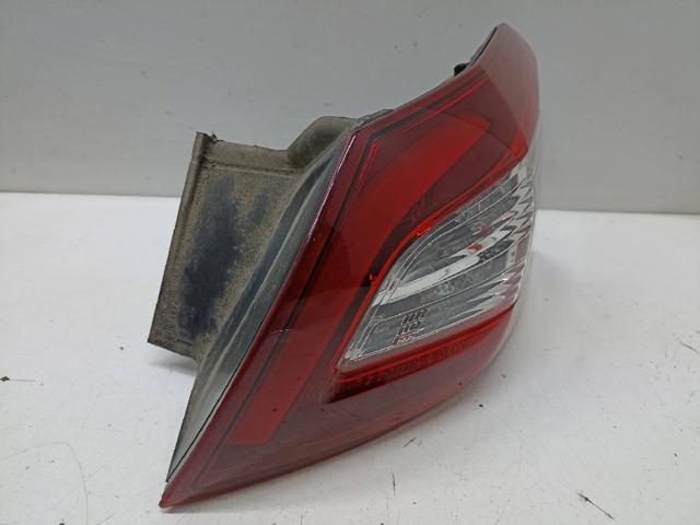 PEUGEOT 9677817580 Piloto trasero exterior derecho  en stock Terrassa