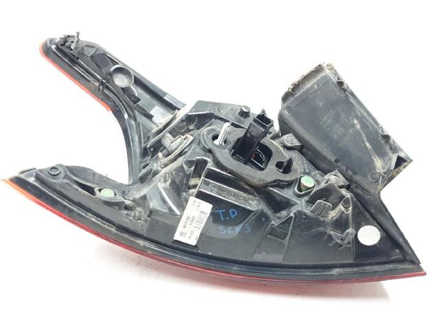 9677817580 PEUGEOT Piloto trasero exterior derecho  en stock Huelva