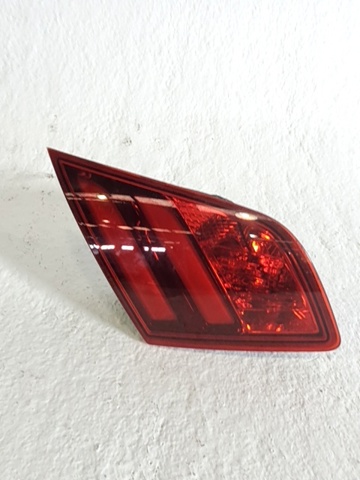 PEUGEOT 9677818380 Piloto trasero interior izquierdo  en stock Terrassa