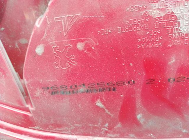 PEUGEOT 9680425680 Piloto trasero derecho  en stock Salamanca