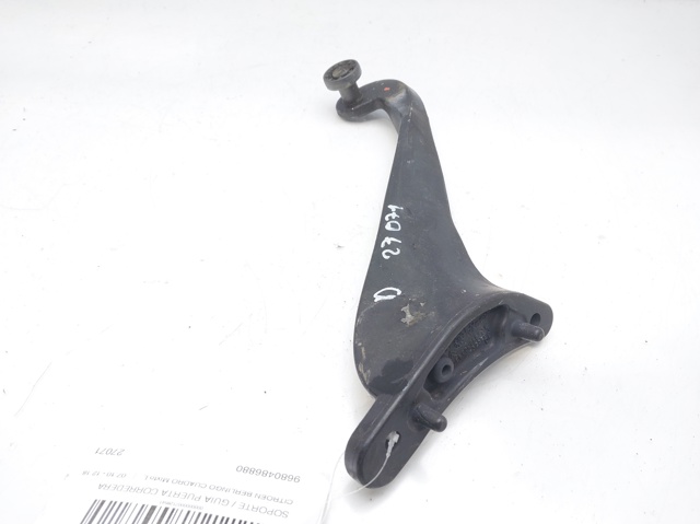 PEUGEOT 9680486880 Rodillo superior izquierdo de puerta corrediza  en stock Terrassa