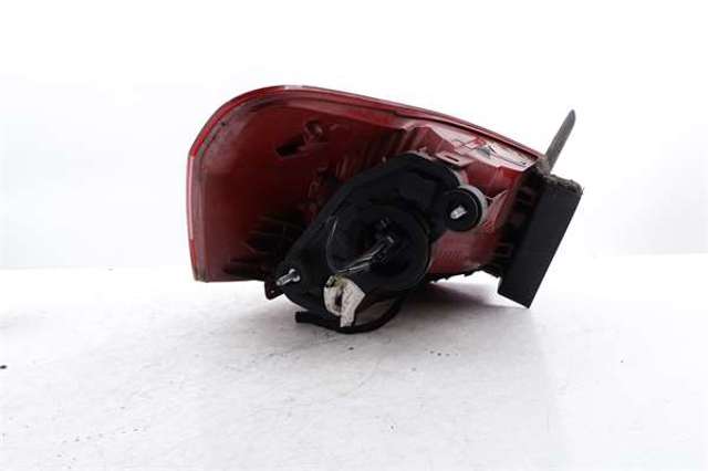 PEUGEOT 9681063680 Piloto trasero exterior derecho  en stock Terrassa