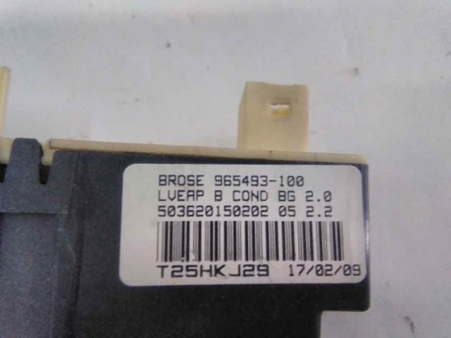 PEUGEOT 9681575280 Motor del elevalunas de la puerta delantera izquierda  disponible Valladolid