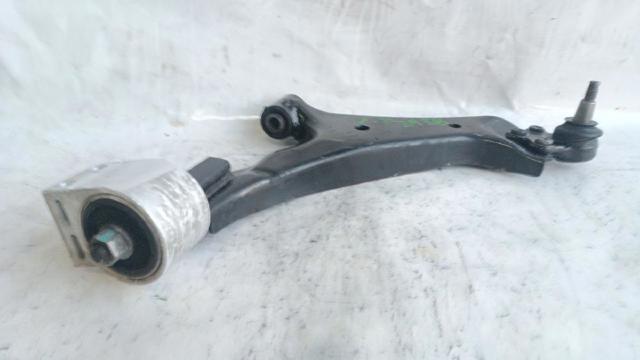 96819162 Brazo inferior derecho de la suspensión delantera  disponible Utrera
