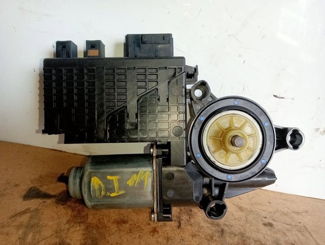 PEUGEOT 9682495680 Motor del elevalunas eléctrico  en stock Terrassa