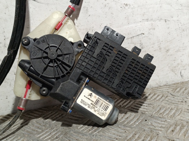 9682495680 PEUGEOT Motor del elevalunas de la puerta delantera izquierda  comprar en Jaén