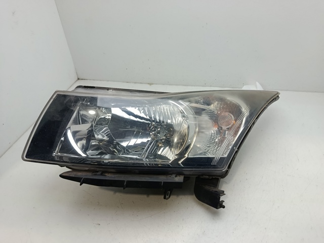 Luz frontal Chevrolet Cruze  (J300)
