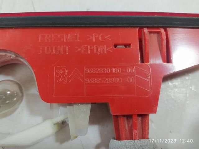 PEUGEOT 9682830180 Tercera luz de freno comprar Barcelona