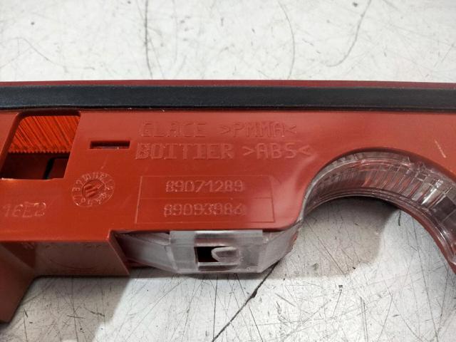 9682830180 PEUGEOT Tercera luz de freno comprar Madrid