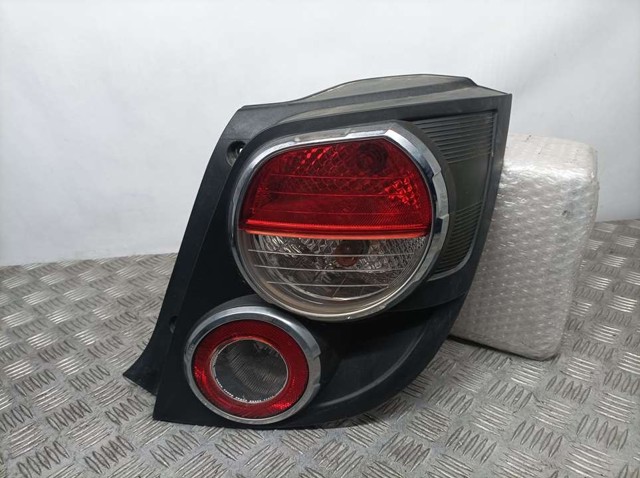 Comprar Piloto trasero derecho Chevrolet Aveo  T300 a bajo precio