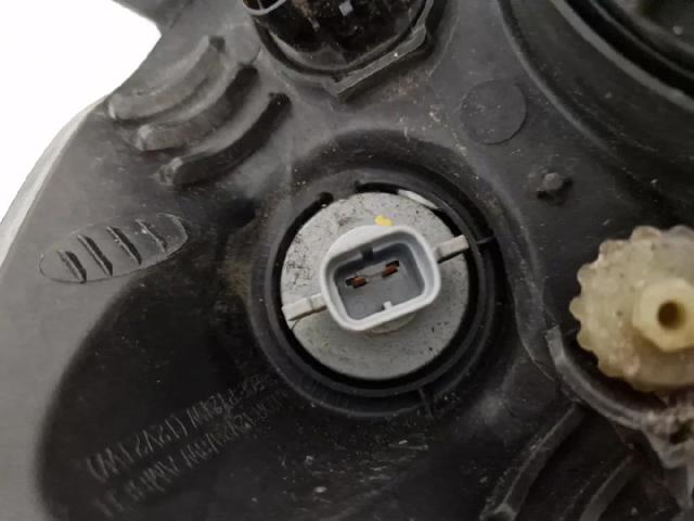 96831092 GM Faro derecho  comprar en Oviedo